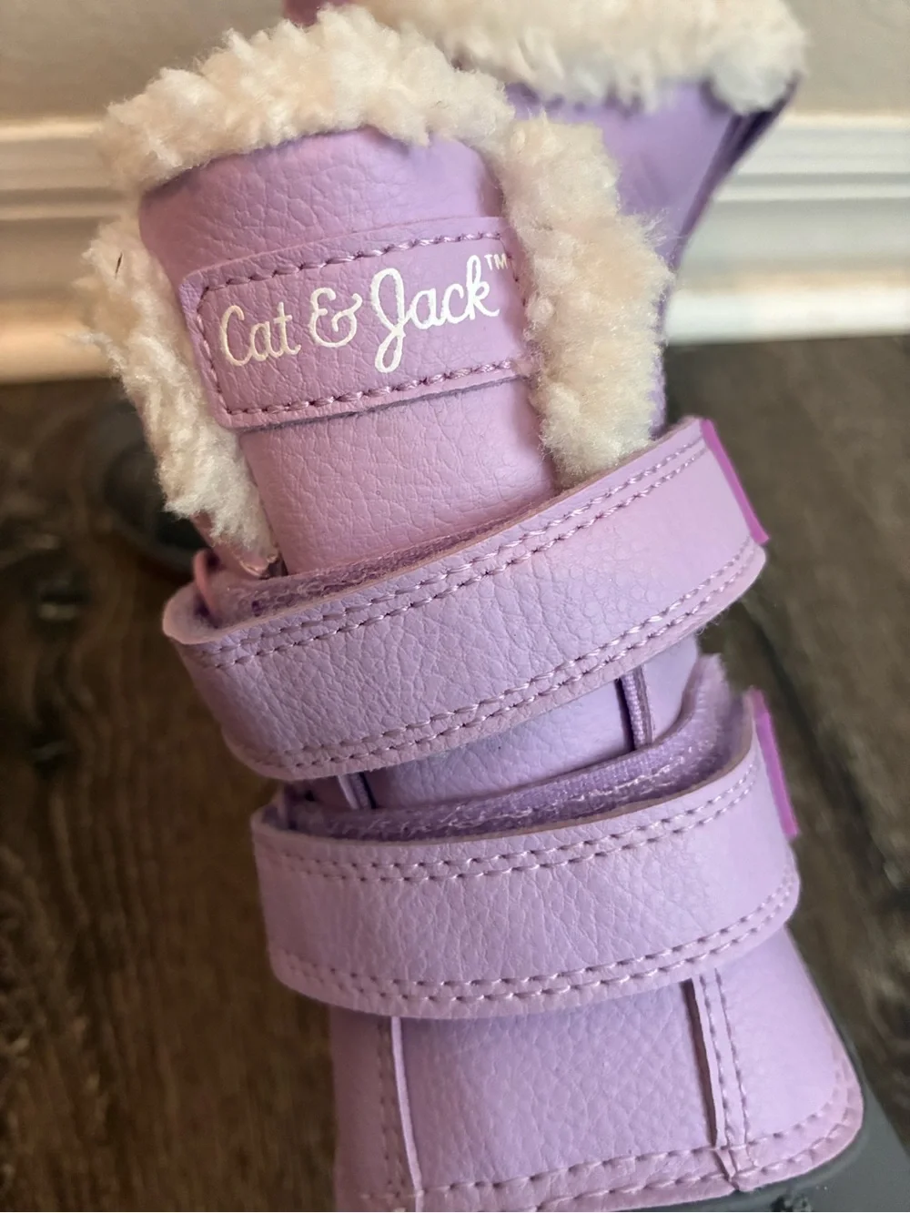Cat & Jack Denver Faux Fur Waterproof Winter Boots SZ 7 Kids NWOT Purple Outdoor